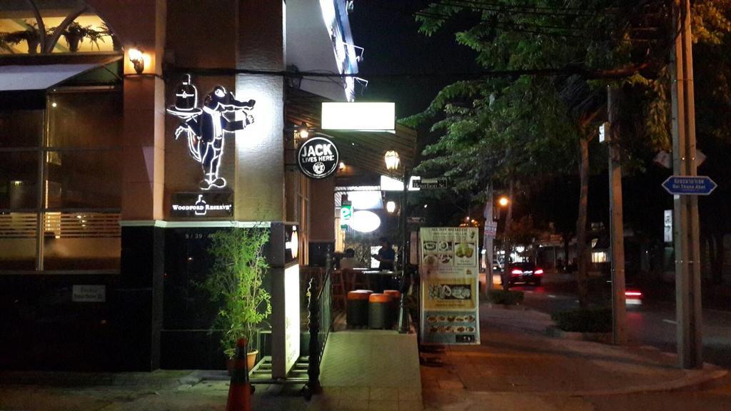 Hotel De Sky Sukhumvit Ekkamai Bangkok Zewnętrze zdjęcie